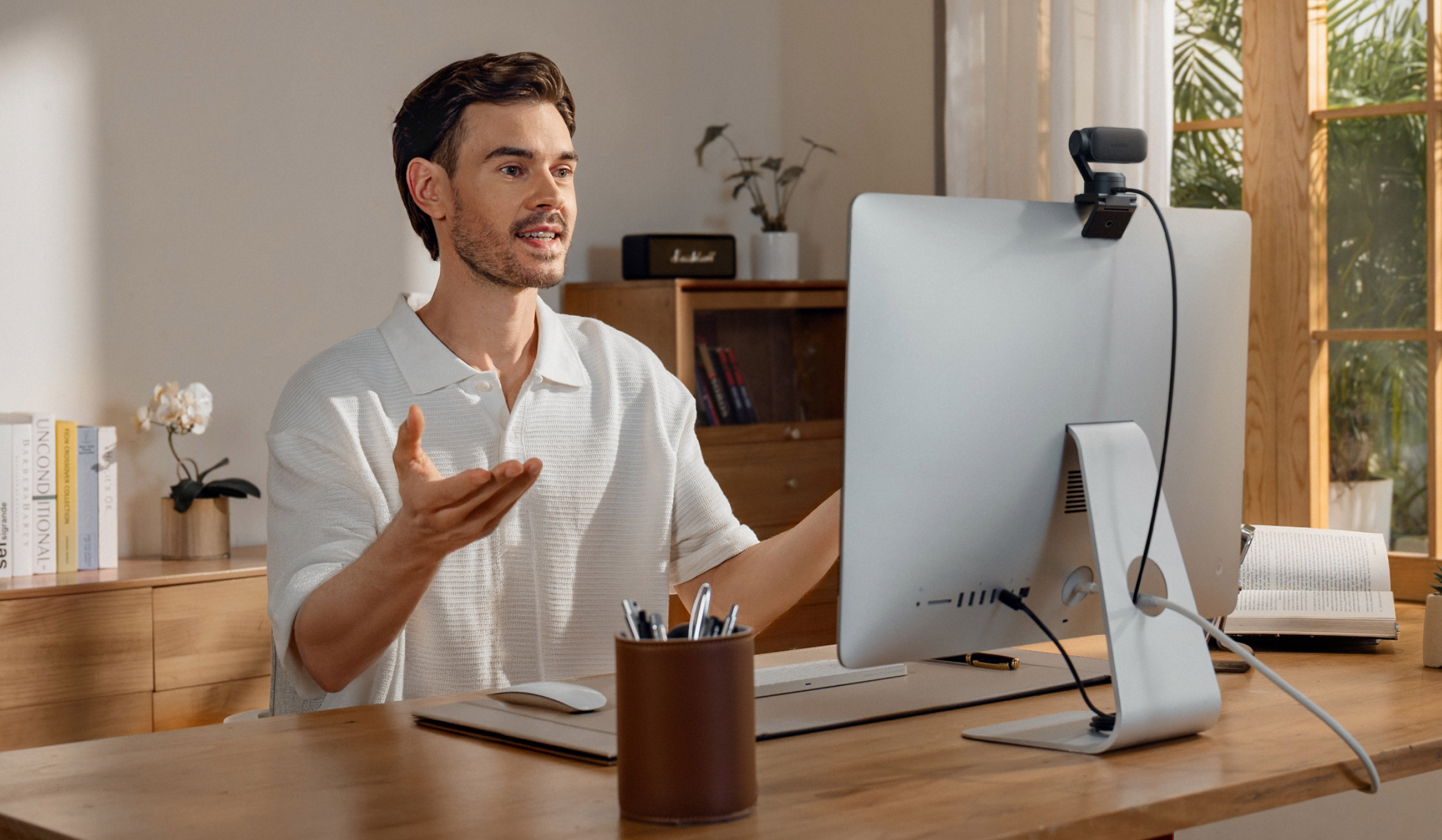 Insta360 Link 2 Pro 4K AI Webcam