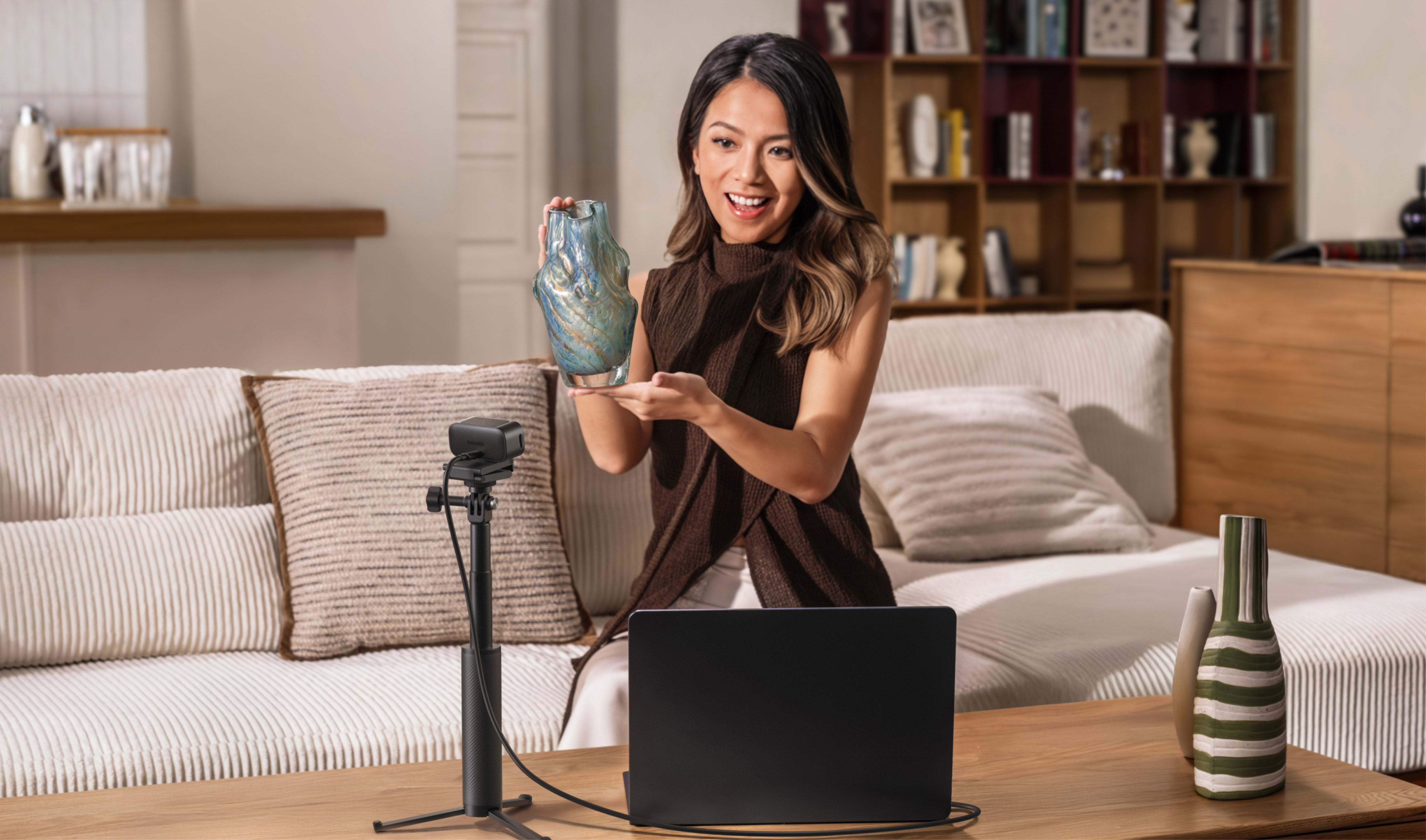 Insta360 Link 2C Pro 4K AI Webcam for PC & Mac.